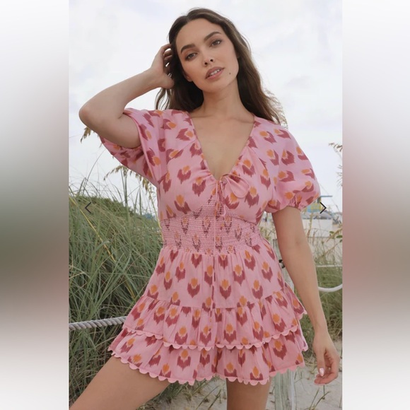 🌸NEW SAYLOR Pink and Orange Patterned romper - Picture 1 of 5
